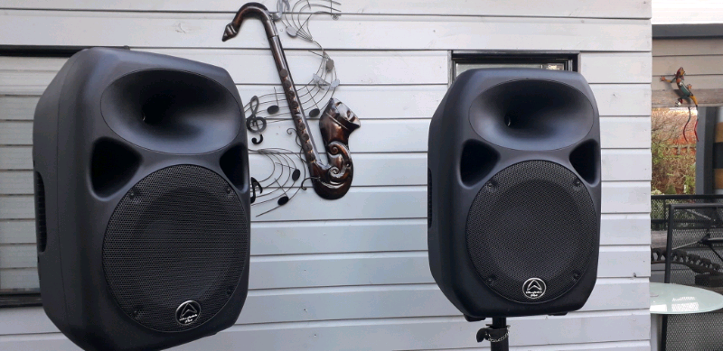 powered speakers gumtree